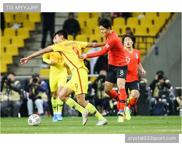 韩国国家男子足球队世预赛前集训,重点演练边路进攻 韩国国家男子足球队世预赛前集训,重点演练边路进攻